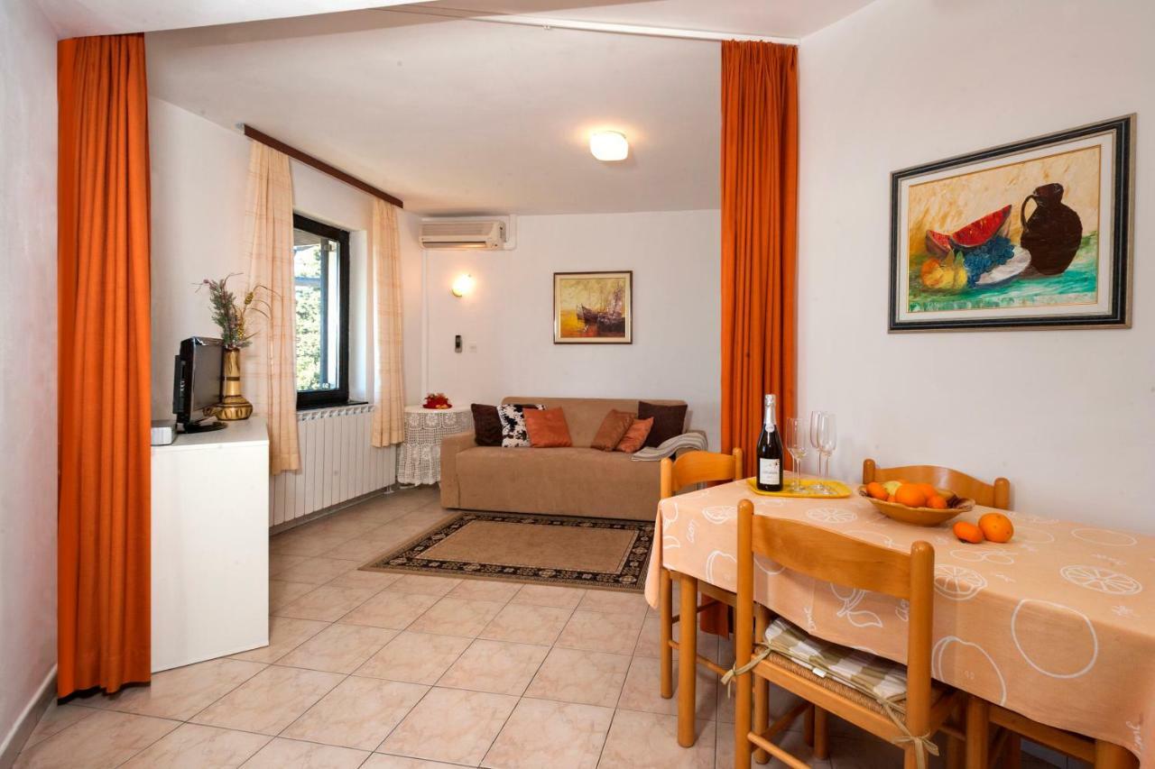Villa Carolina Tar-Vabriga Eksteriør bilde